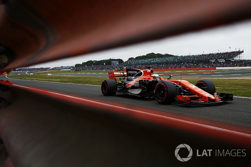 Alonso spera che la McLaren scelga presto il motore per il 2018