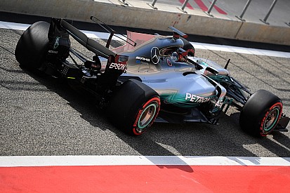 Hamilton volunteers to test 2018 Pirelli tyres