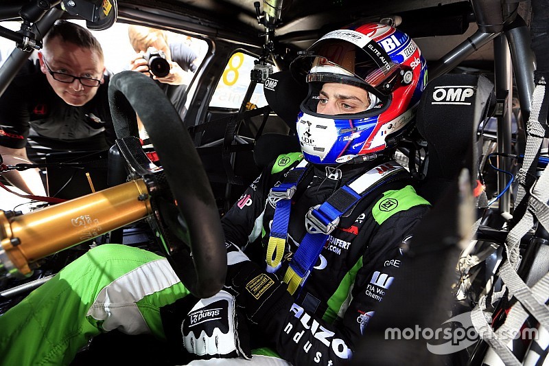 Aurélien Panis : "Le cerveau chauffe un peu" sur le Nürburgring