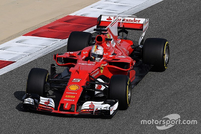 GP Bahrain: Vettel tercepat FP1, Raikkonen masalah mesin