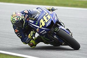Teste privado foca pneu traseiro de moto de Rossi e Viñales