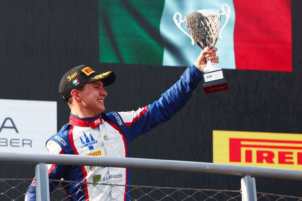 Leonardo Fornaroli, campeon de la F3 2024