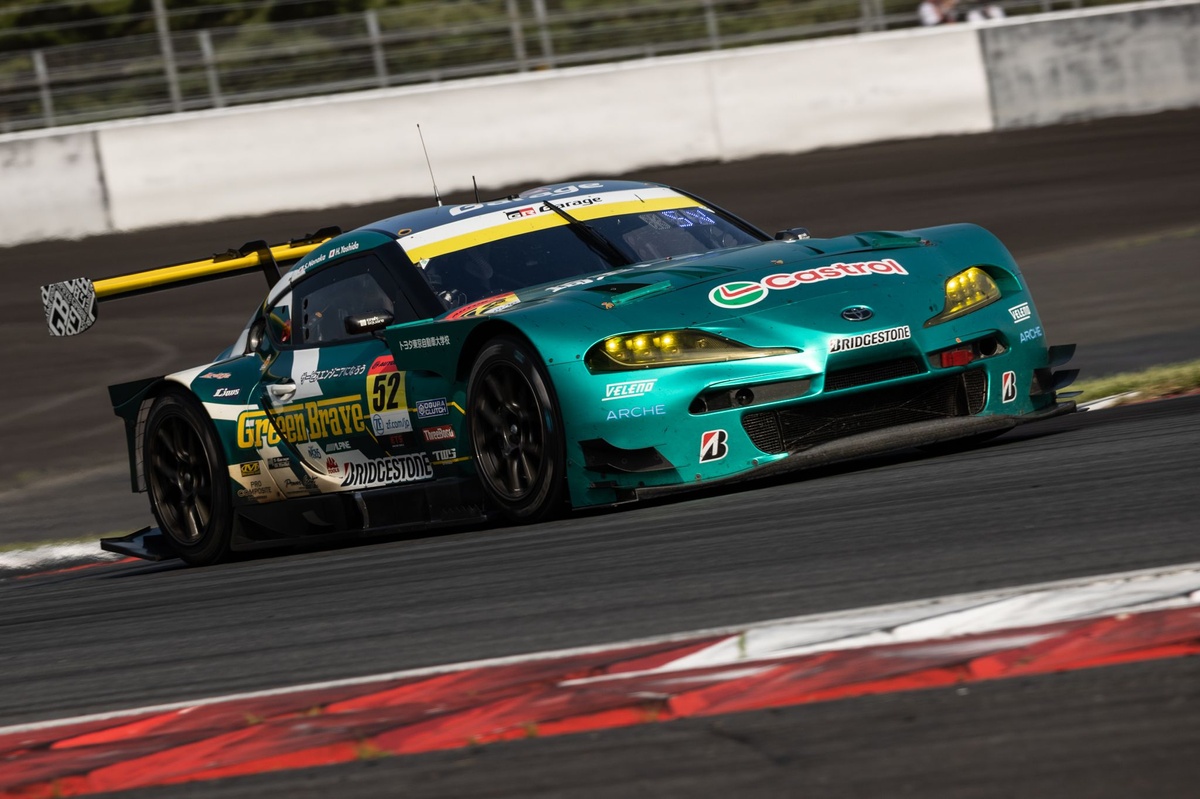 GT300前年王者に痛手。公式練習でクラッシュの52号車Green Braveが