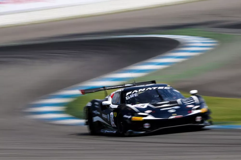 #14 Emil Frey Racing, Ferrari 296 GT3: Konsta Lappalainen, Ben Green 
