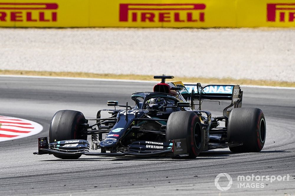 Hamilton egy újabb lépéssel közelebb Schumacher rekordjaihoz