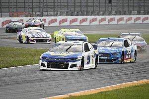 NASCAR: Elliott segura Hamlin no final e vence no misto de Daytona