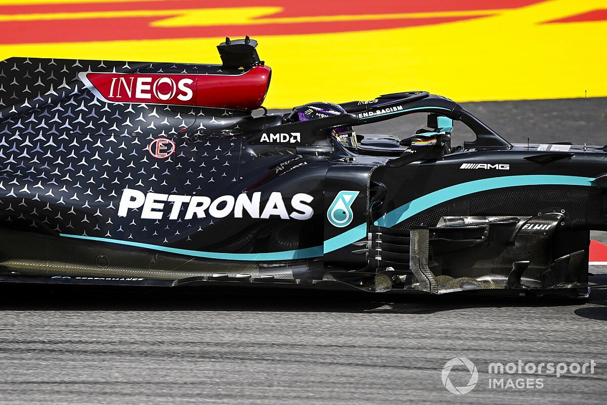Hamilton: "Red Bull'un yarış temposu Mercedes'e yakın"