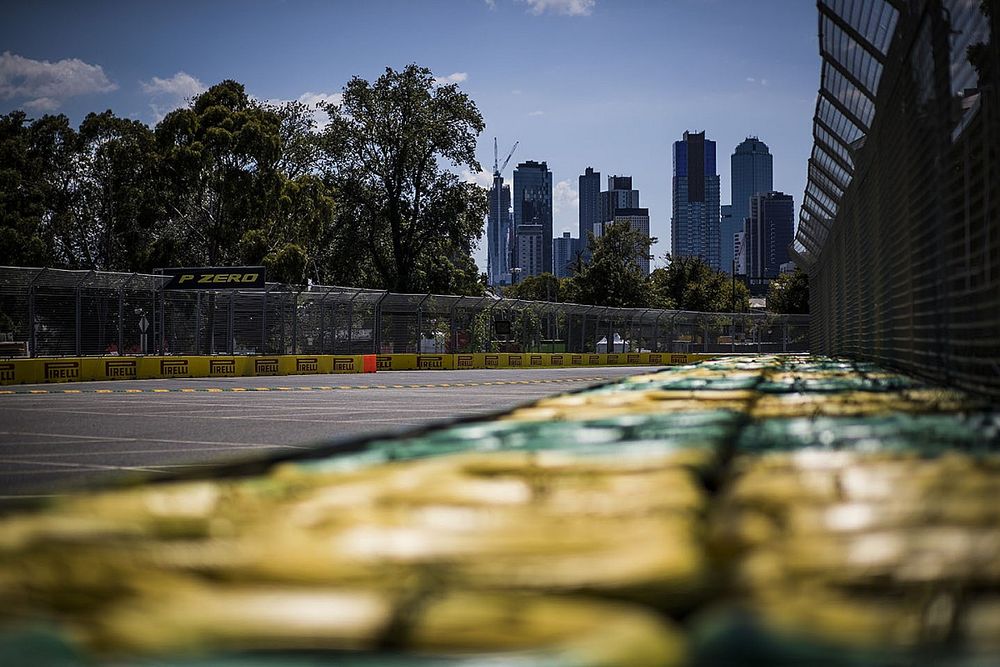 W Australii pozostają nieugięci
