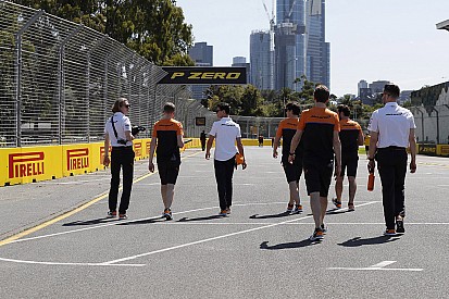 McLaren confirme le retour à la maison du personnel en quarantaine