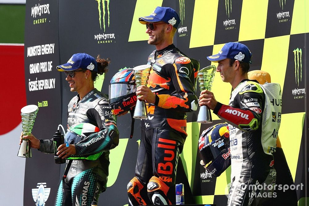 Podium: winnaar Brad Binder, Red Bull KTM Factory Racing, tweede Franco Morbidelli, Petronas Yamaha SRT, derde Johann Zarco, Avintia Racing