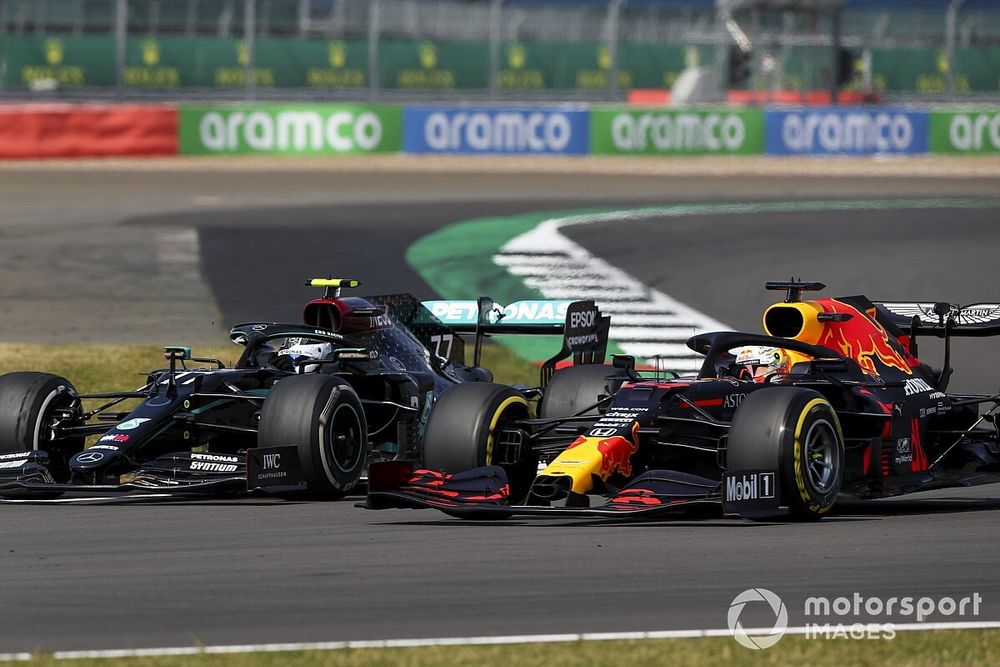 Mercedes "sleeping" when Verstappen got ahead - Bottas