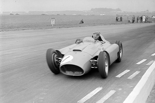 Juan Manuel Fangio, el maestro original de la Fórmula 1