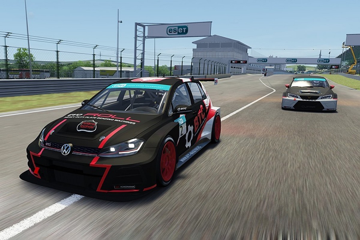 Groszek mistrzem TCR Eastern Europe Sim Racing