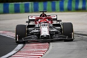 A tükör nézése közben pördült meg Kubica a magyar FP1-en – videó