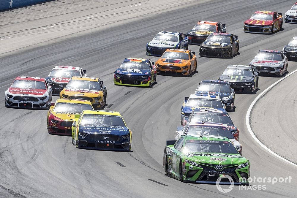 В NASCAR упразднили тренировки и квалификации до конца года