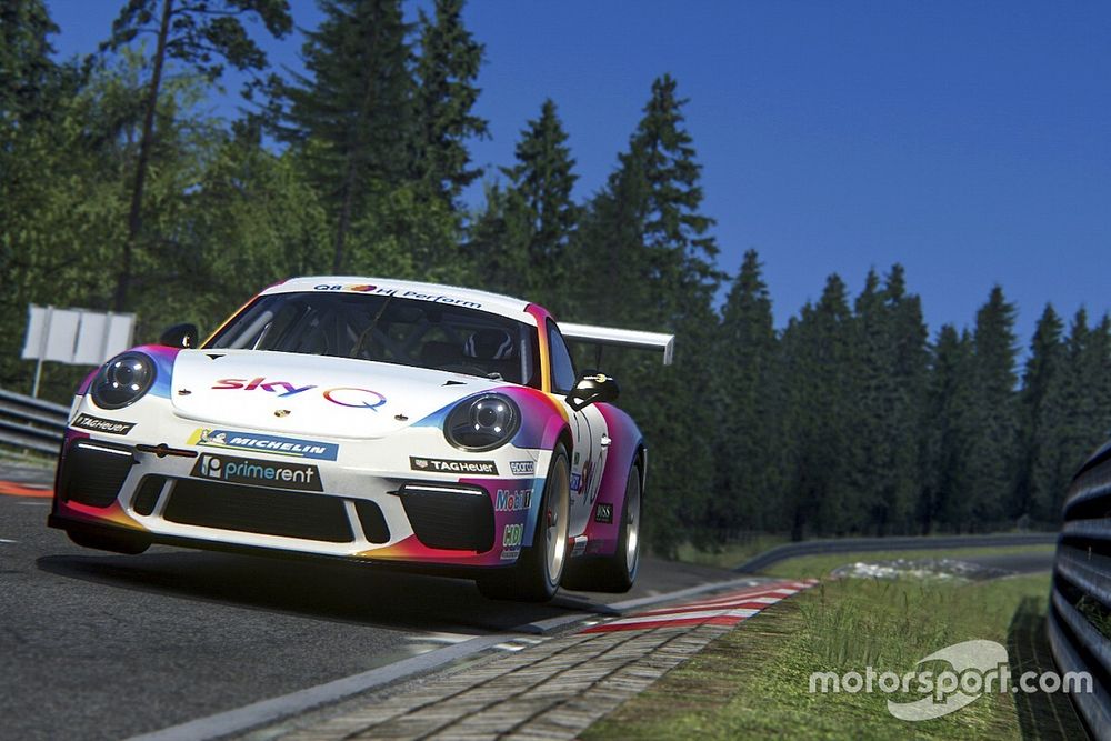 Porsche Esports Carrera Cup Italia: Santoro "vola" sulla Nordschleife e riapre la sfida