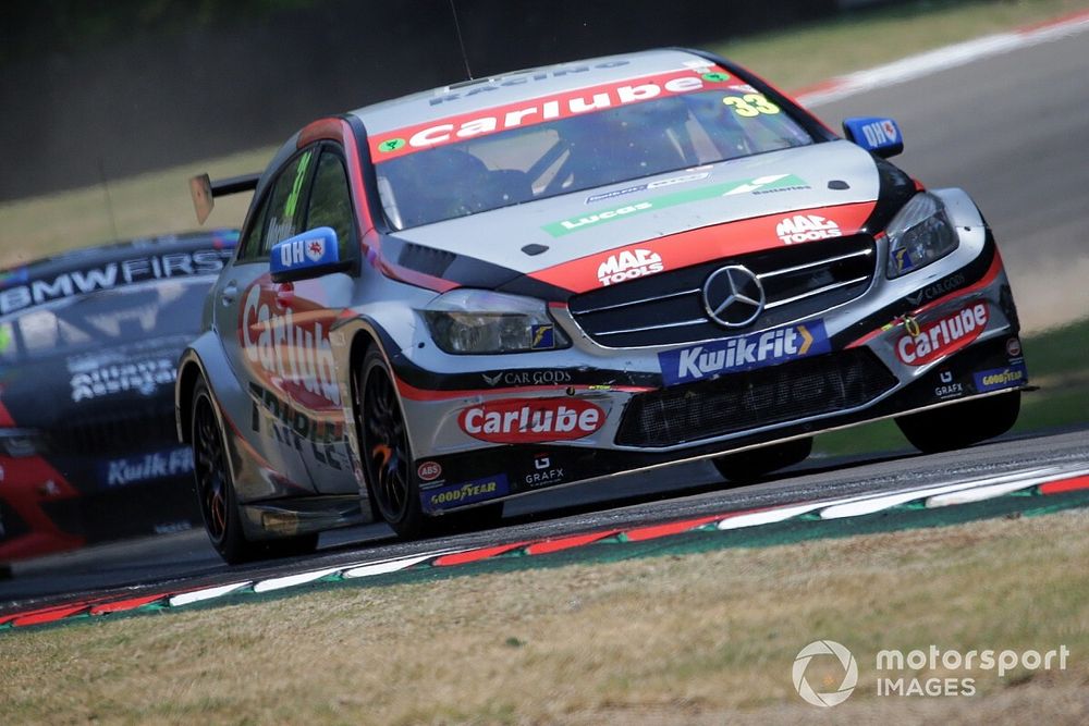 Oulton Park BTCC: Morgan’s Mercedes wins red-flagged R3