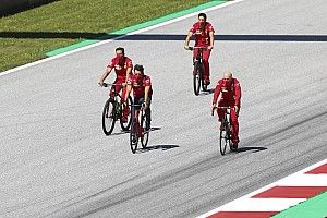 Fotos: el jueves más extraño de la historia de la F1