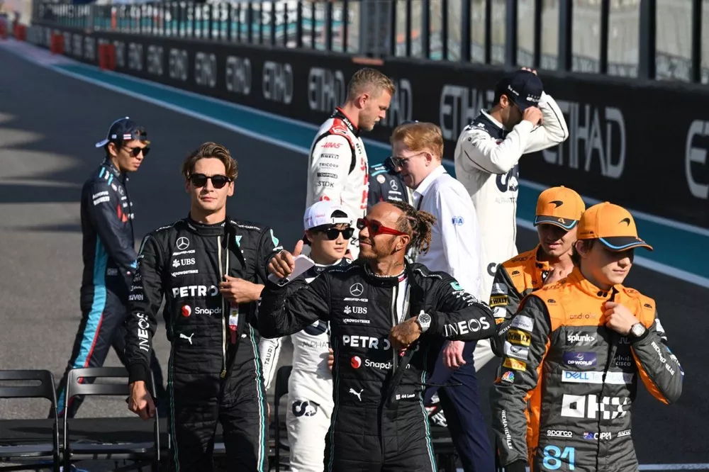 Alex Albon, Williams Racing, George Russell, Mercedes-AMG, Yuki Tsunoda, Scuderia AlphaTauri, Lewis Hamilton, Mercedes-AMG, Lando Norris, McLaren and Oscar Piastri, McLaren