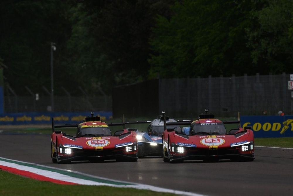 #51 Ferrari AF Corse Ferrari 499P: Alessandro Pier Guidi, James Calado, Antonio Giovinazzi, #50 Ferrari AF Corse Ferrari 499P: Antonio Fuoco, Miguel Molina, Nicklas Nielsen