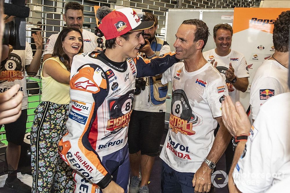 Marc Márquez, Repsol Honda Team, con Alberto Puig, Director Repsol Honda Team