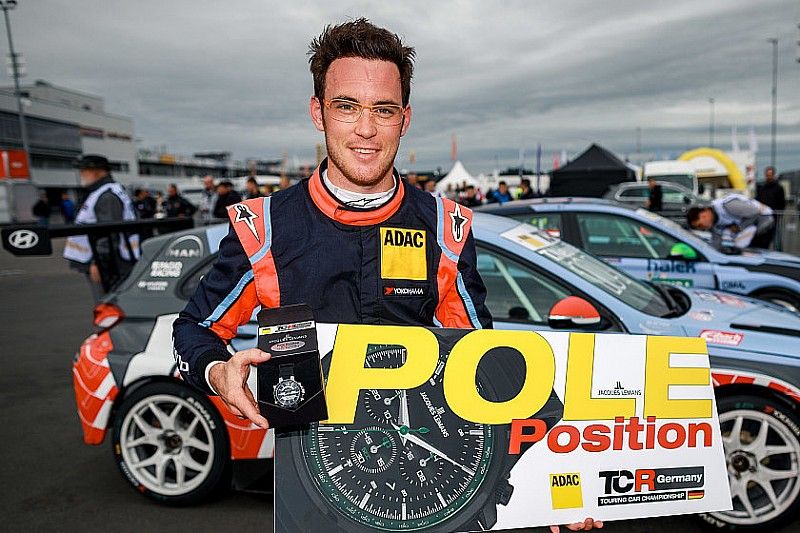 Neuville sprawił sensację