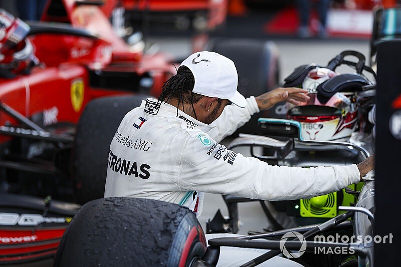 Hamilton még nem akarja hatszoros F1-es világbajnoknak érezni magát