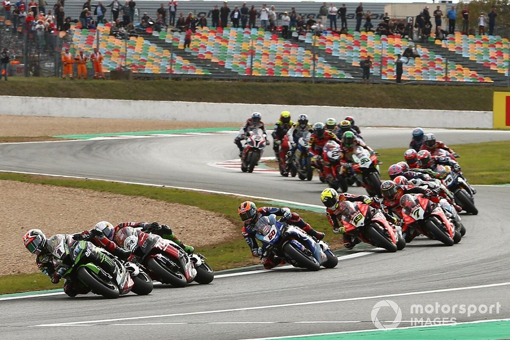 Start der Superbike-WM 2019 in Magny-Cours: Jonathan Rea, Kawasaki Racing Team, führt