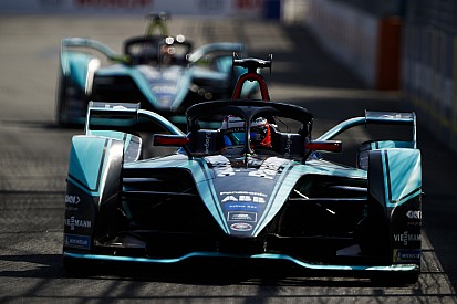 Эванс продолжит выступать за Jaguar в Формуле Е