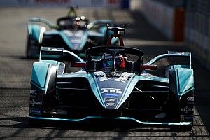 Эванс продолжит выступать за Jaguar в Формуле Е
