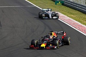 Hamilton és Verstappen között dőlhet el a szingapúri győzelem?