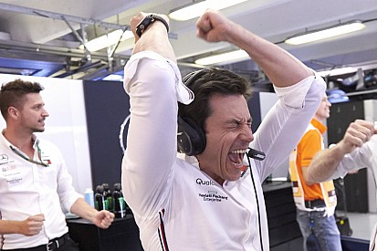 Toto Wolff ezúttal boldogan csapkodhatott a Mercedesnél a Hungaroringen