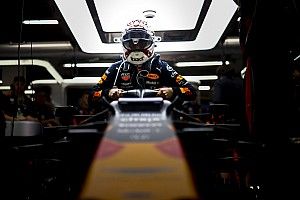 Verstappen lenyomta Hamiltont a Red Bull-Hondával, aminek örül