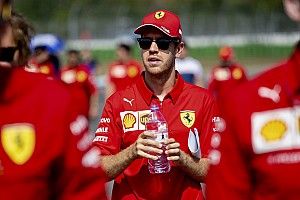 Vettel nem vált csapatot és nem vonul vissza