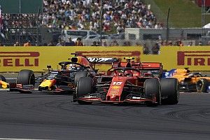 Chefe da Mercedes elogia briga 'suja' entre Verstappen e Leclerc