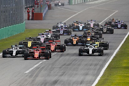 Verstappen: Pérez y el resto "casi se quedaron parados" al inicio