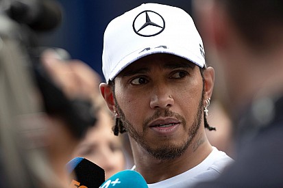Хэмилтон: Mercedes не фаворит в оставшихся гонках