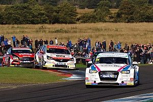 Knockhill BTCC: Hill wins Race 3, disaster for Jordan