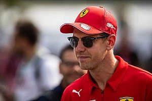 Vettel 12. lett a legendák fordított rajtrácsos versenyén, Button és Montoya is nagyot ment!