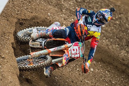 Prado sfortunato: femore fratturato in allenamento