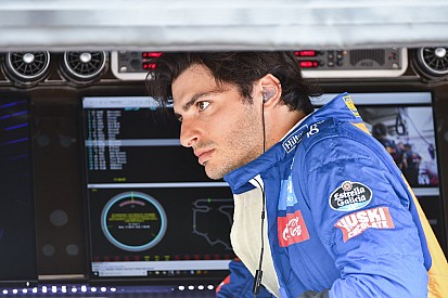 Sainz: Los equipos son "más diferentes" de lo que se cree