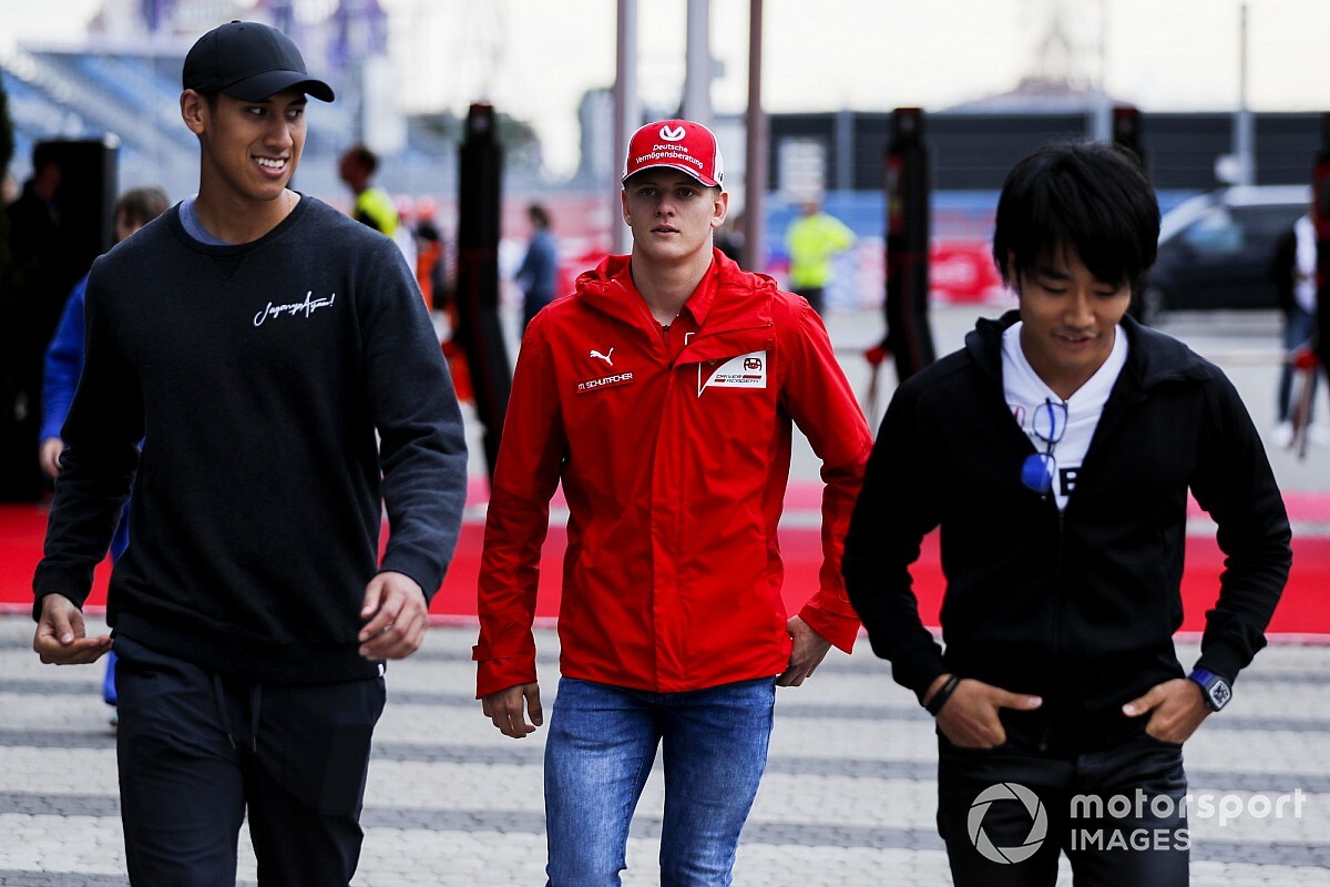 Mick Schumacher Akui Akrab dengan Sean Gelael