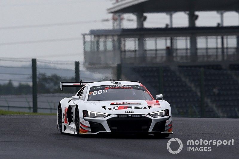 Poranny dublet Audi
