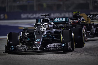 Hamilton pleit voor aanpassing in Singapore: "Saaier dan Monaco"