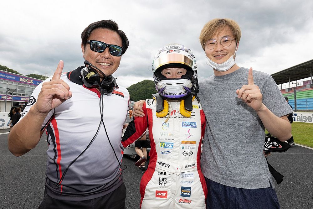 第4戦は片山義章、第5・6戦は小山美姫に軍配。ポイントリーダーは小山に:フォーミュラ・リージョナル岡山大会