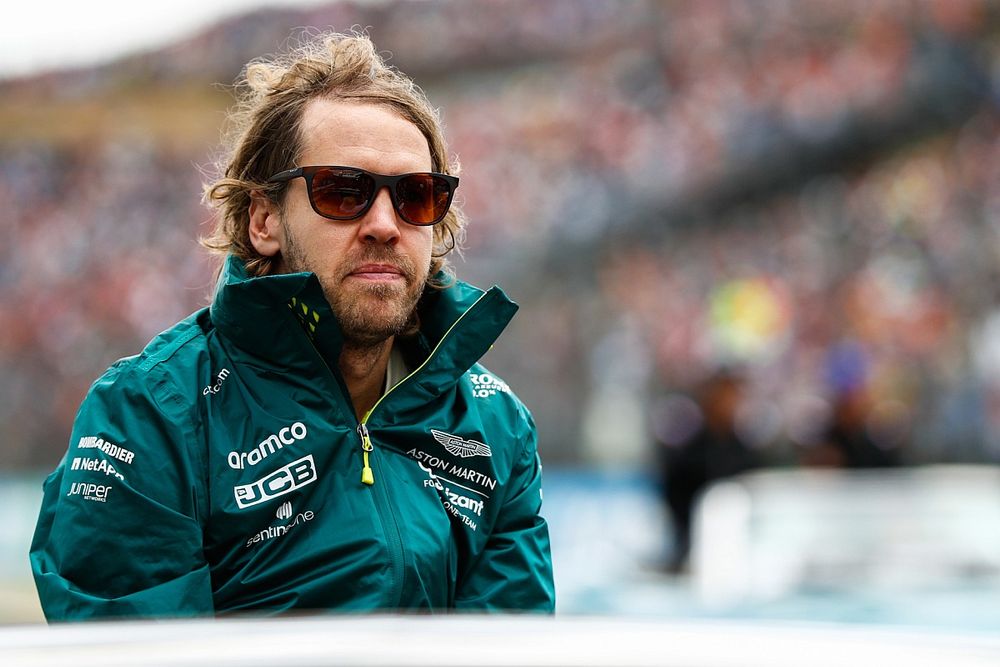 Hamilton Berharap Upaya Vettel Inspirasi Pembalap Muda