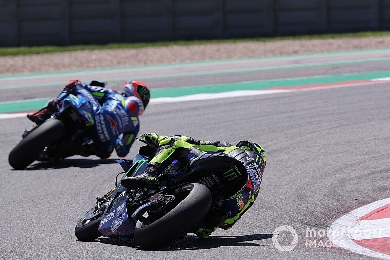 Rins: “Jugando con Rossi nos quedamos los dos fuera”