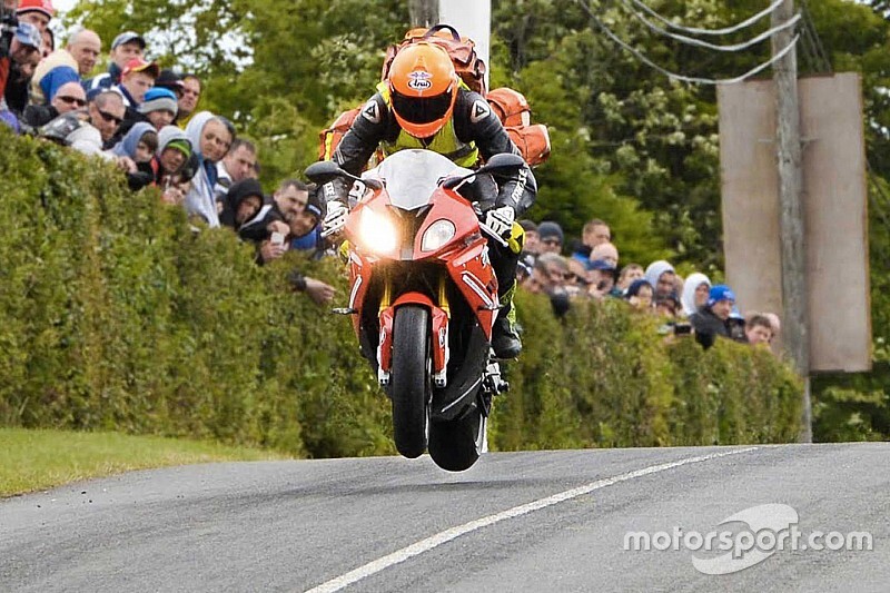 A man-szigeti Isle of Man TT motorversenyt is eltörölték a koronavírus miatt