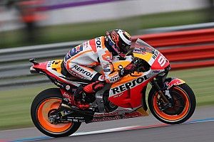 Márquez mostra força e conquista pole para o GP da Argentina de MotoGP