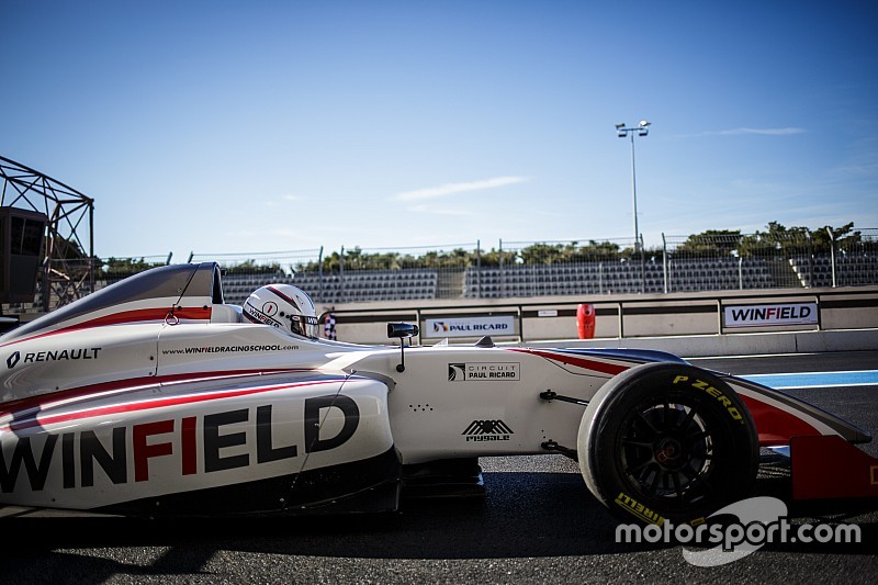 Jules Mettetal, Nicky Hays et Isack Hadjar sous les couleurs Winfield en FIA F4